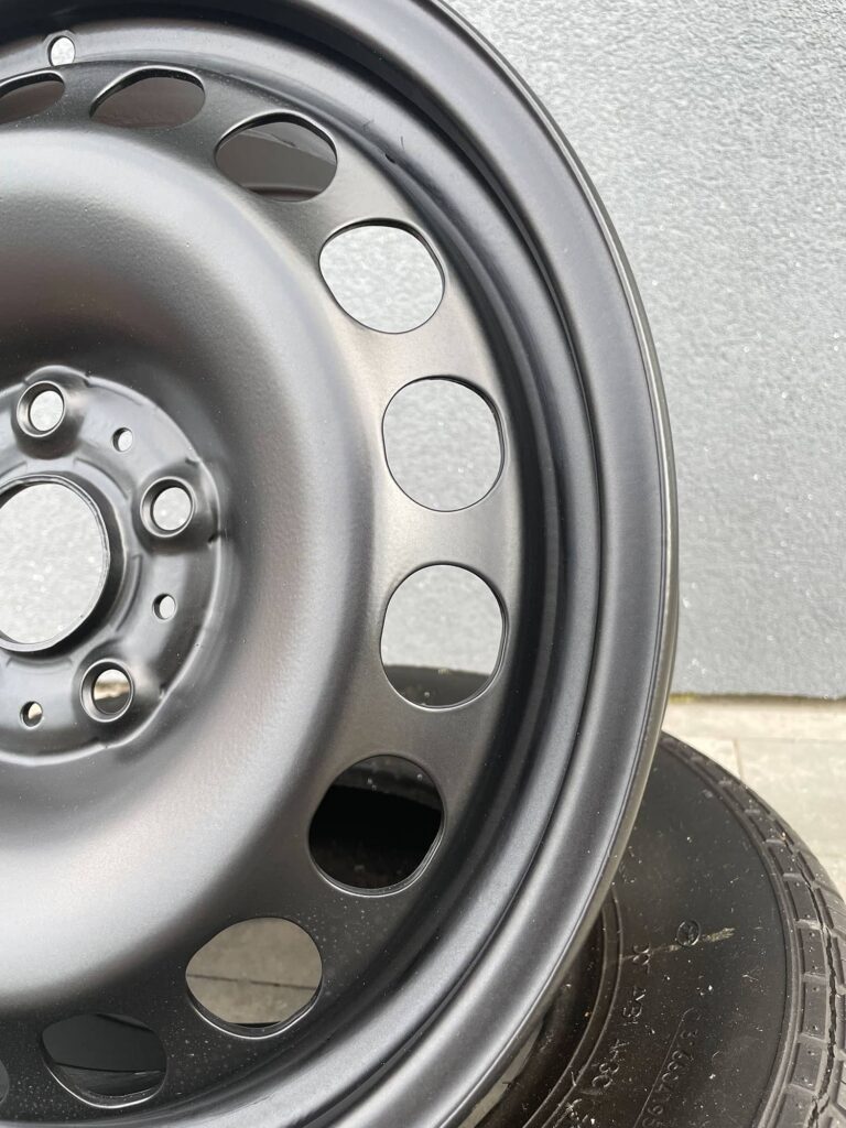 Wybrać felgi stalowe czy aluminiowe