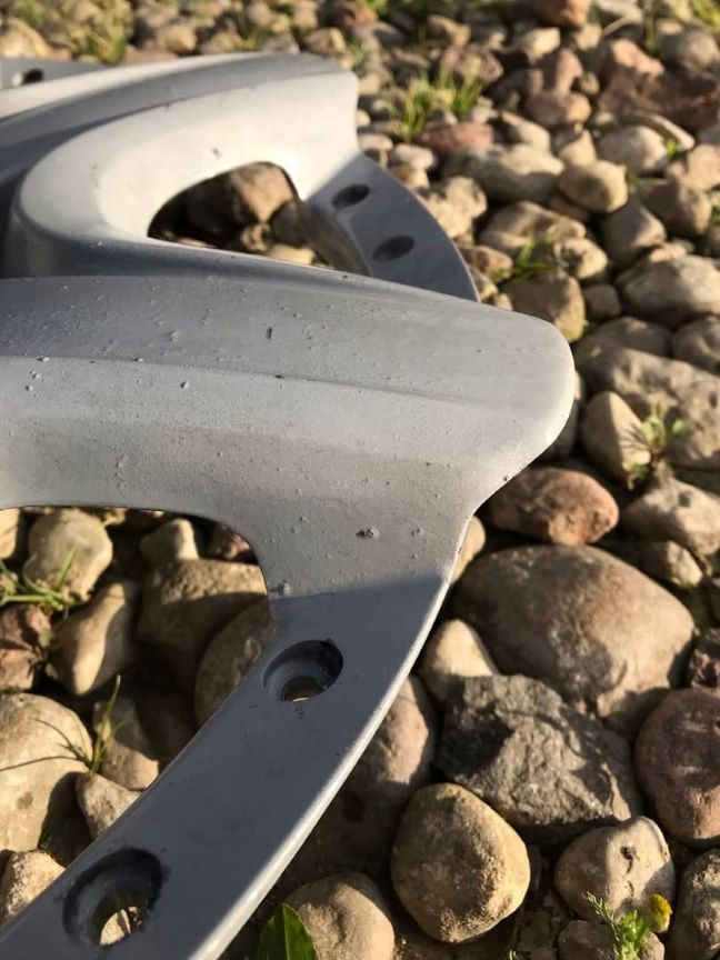 Malowanie skręcanych felg Bentley R20