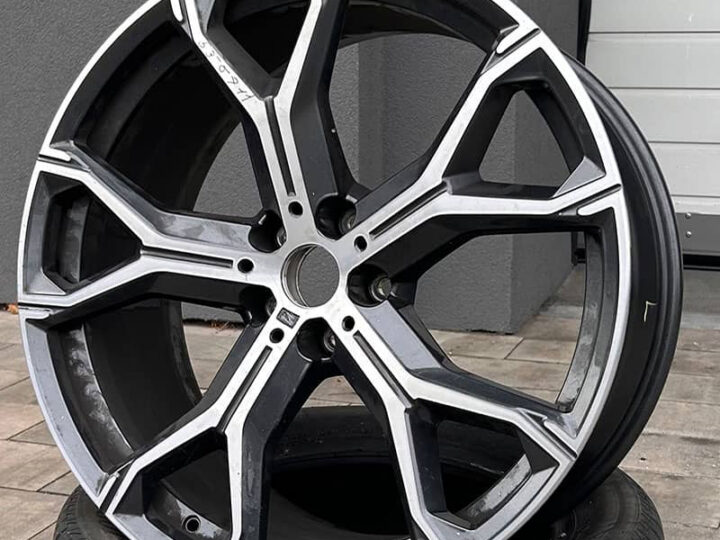 Profesjonalna renowacja felg aluminiowych BMW 741M