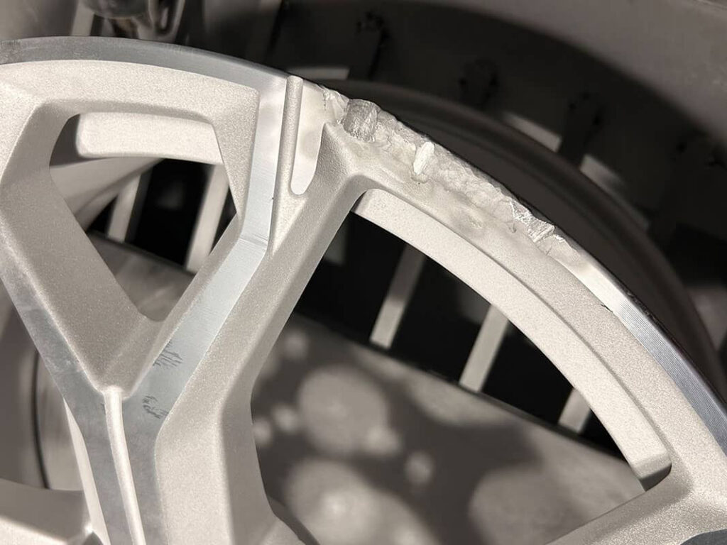 Profesjonalna renowacja felg aluminiowych BMW 741M