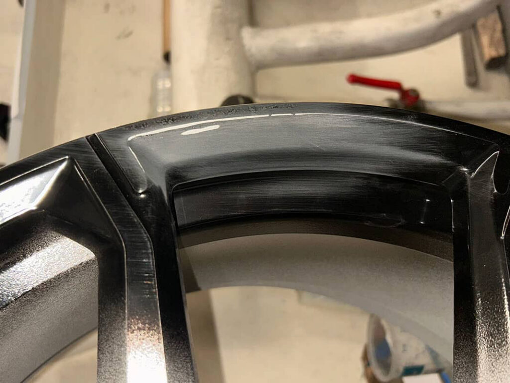 Profesjonalna renowacja felg aluminiowych BMW 741M