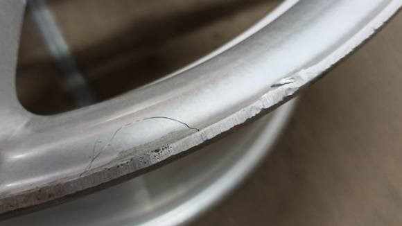 Polerowanie felg w Warszawie