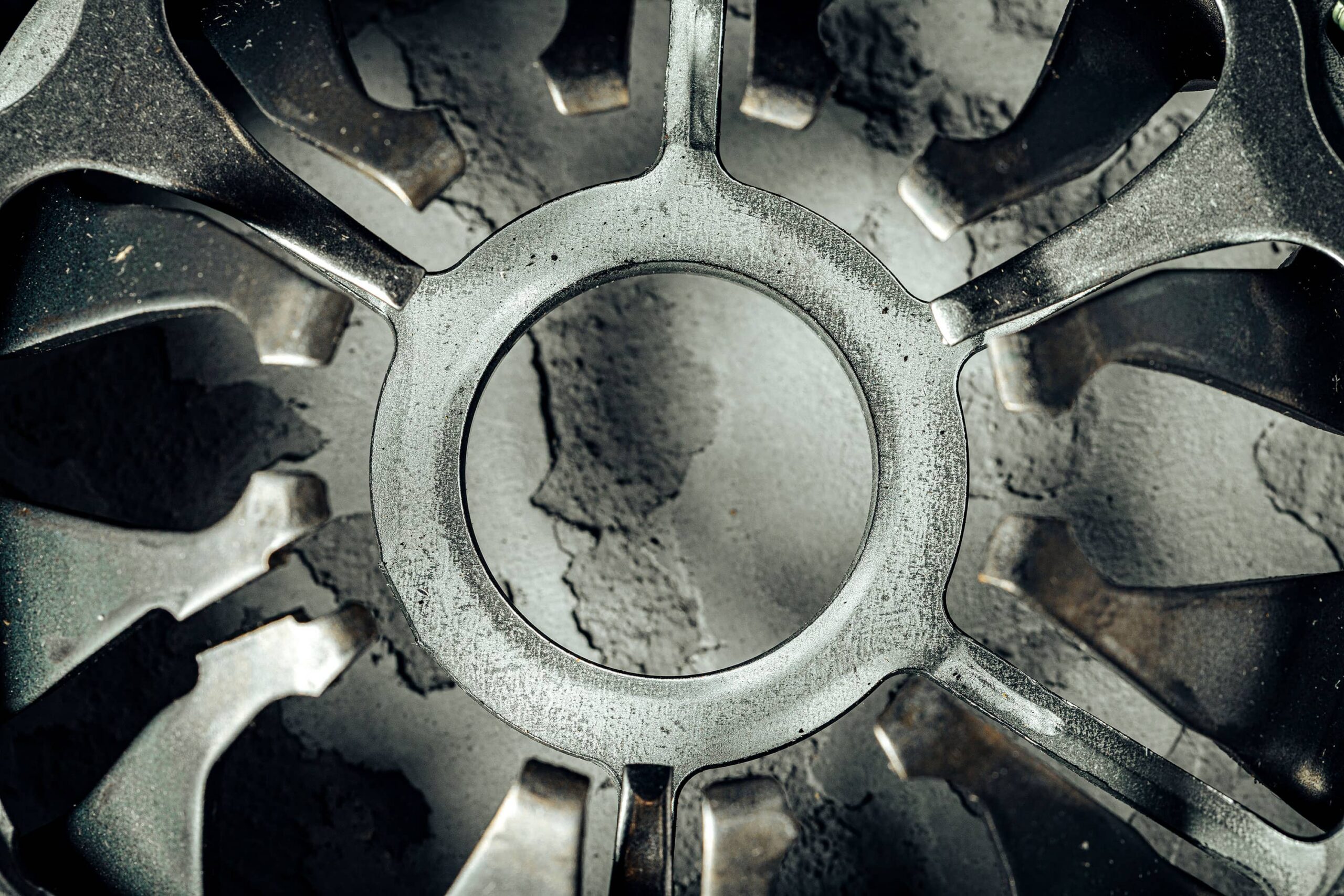 Usuwanie korozji z felg