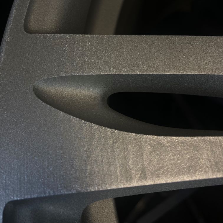 Trudności przy regeneracji felg z toczeniem CNC